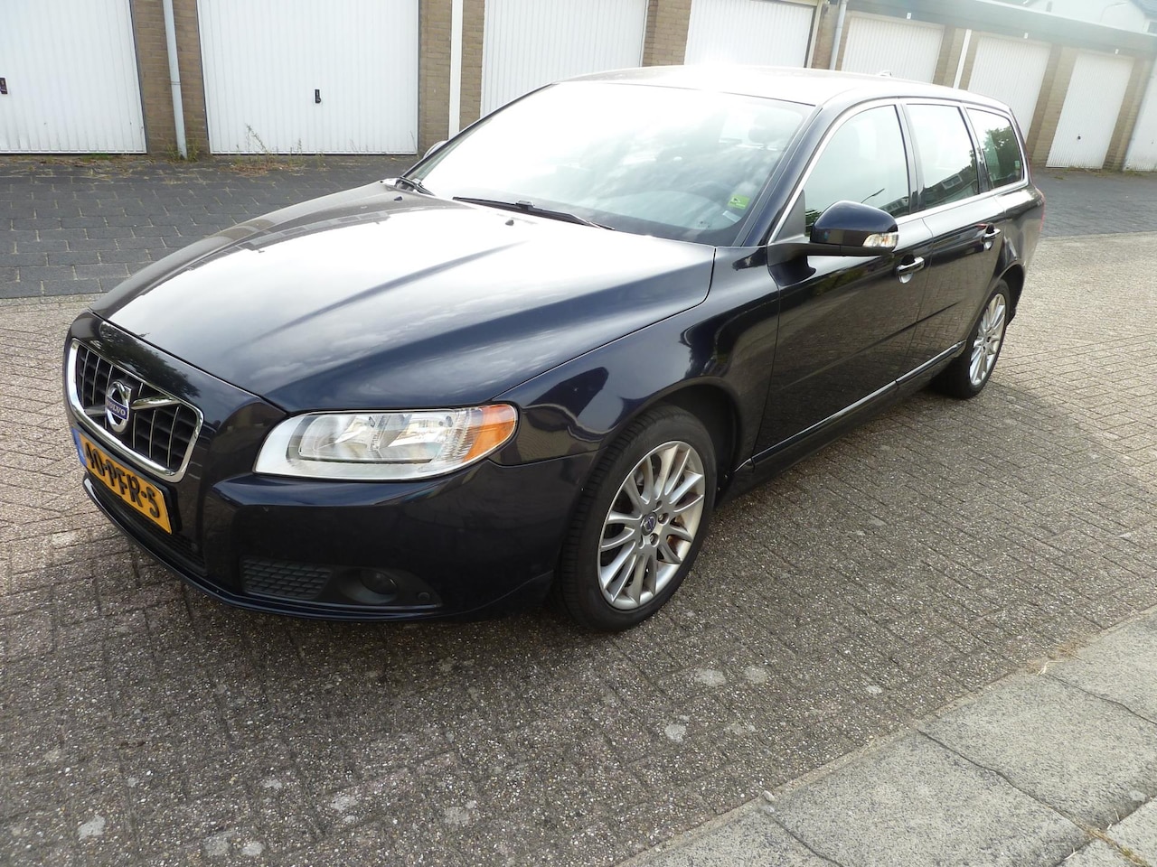 Volvo V70 - 2.0 Kinetic 2.0 Kinetic - AutoWereld.nl