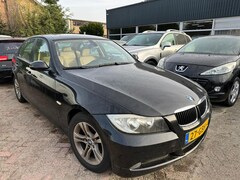 BMW 3-serie - 318i Business Line