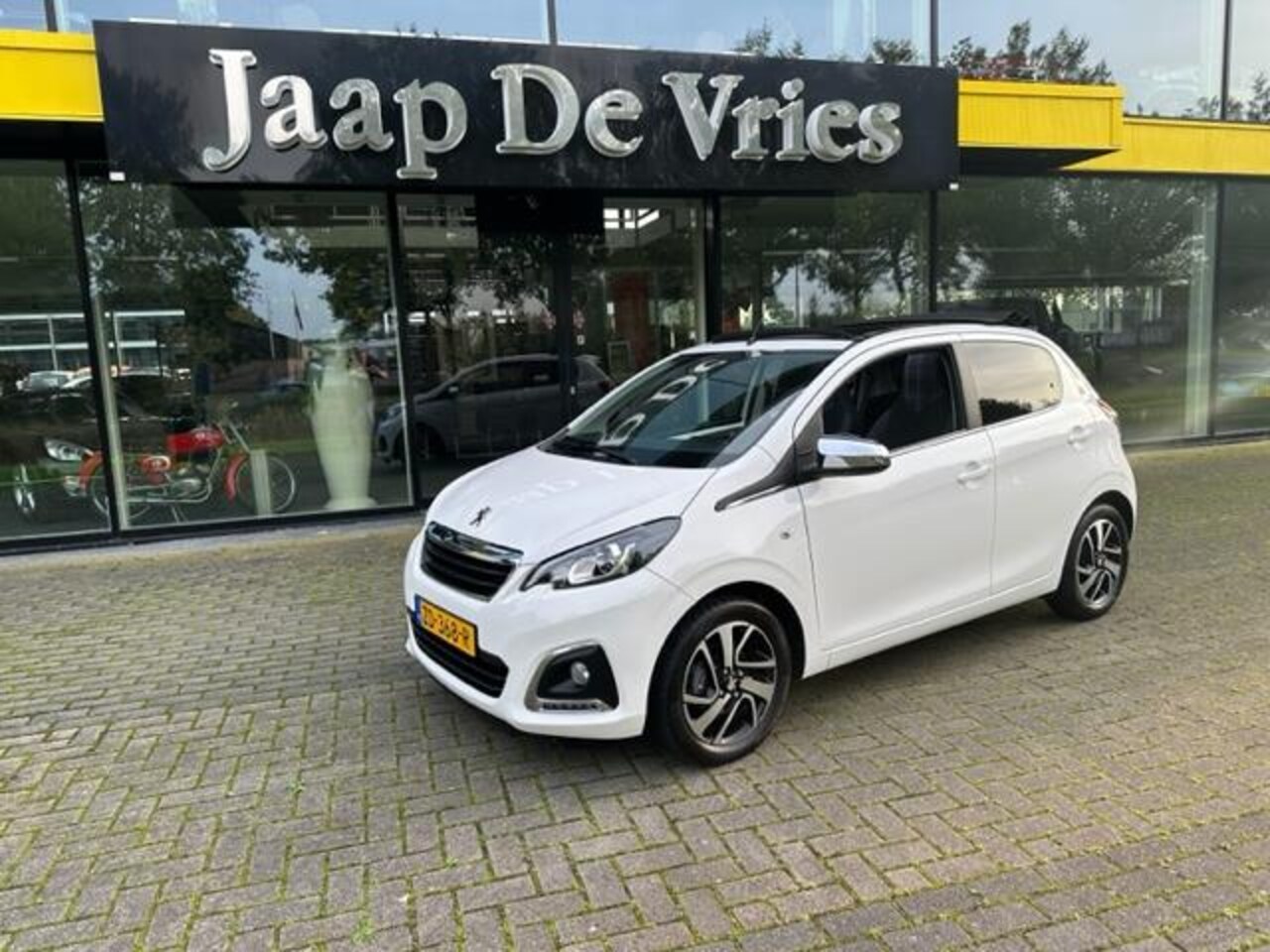 Peugeot 108 - 1.0 e-VTi Allure TOP! 1.0 e-VTi Allure TOP! - AutoWereld.nl