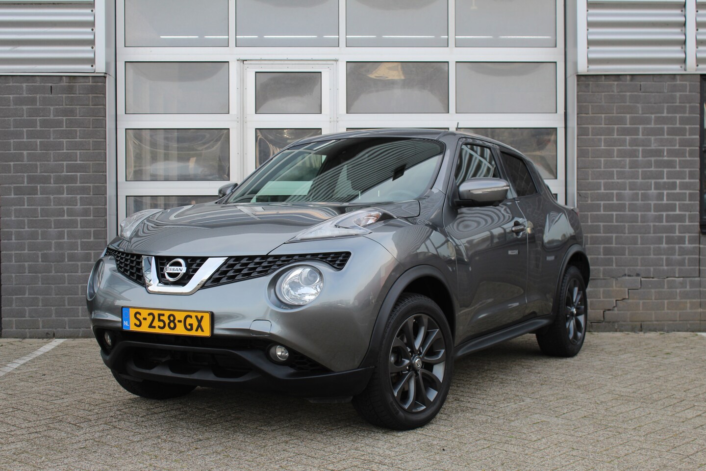 Nissan Juke - 1.6 Tekna / Leer / 360° Camera / Panoramadak - AutoWereld.nl