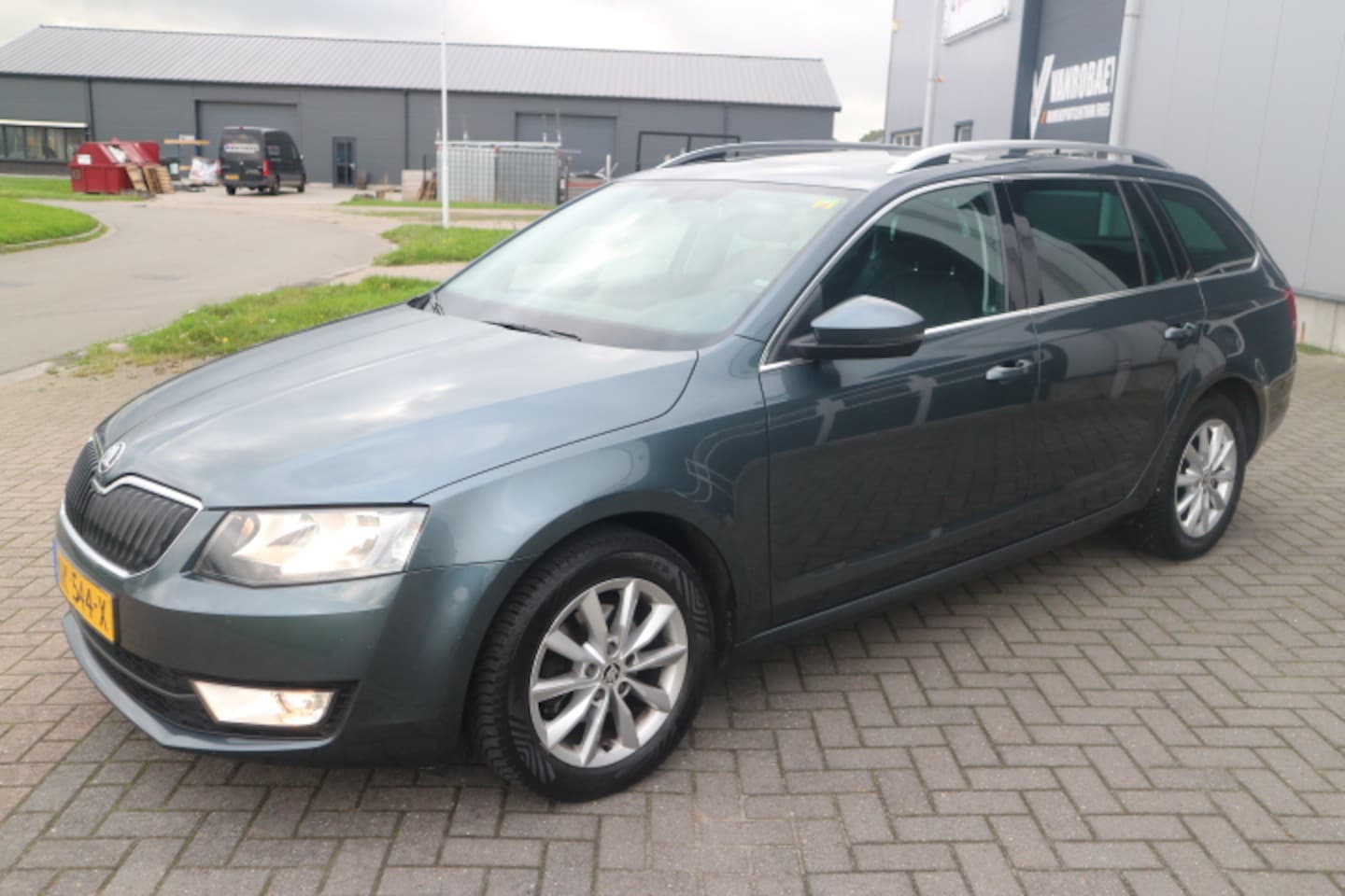 Skoda Octavia Combi - 1.6 TDI Greentech Ambition Business 1.6 TDI Greentech Ambition Business - AutoWereld.nl