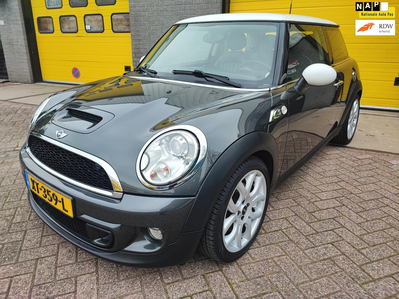 MINI Cooper S - 1.6 Mayfair - AutoWereld.nl