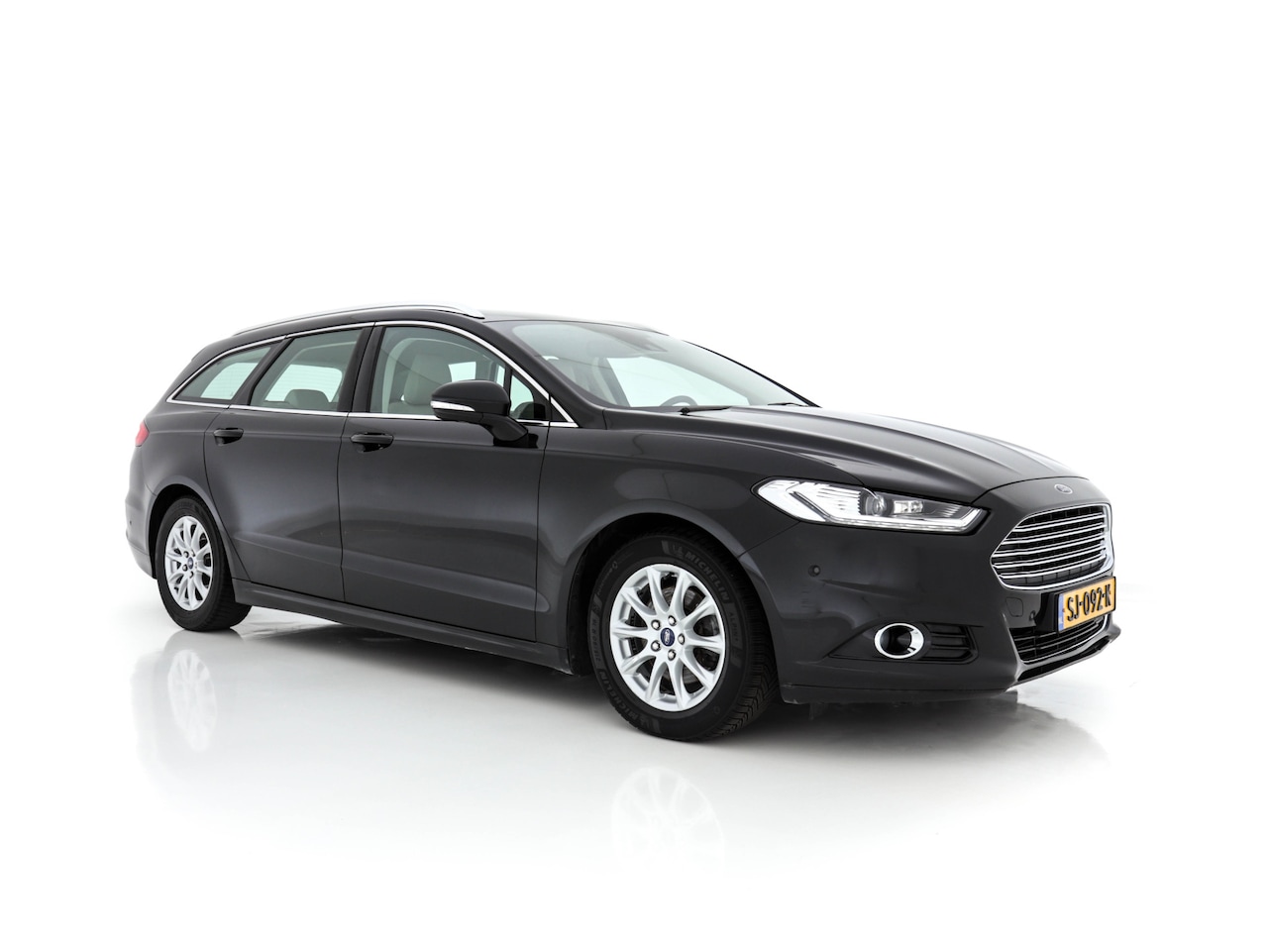 Ford Mondeo Wagon - 1.5 TDCi Titanium Lease Edition *LED-LIGHTS | VOLLEDER | CAMERA | NAVI-PROF | ECC | PDC | - AutoWereld.nl