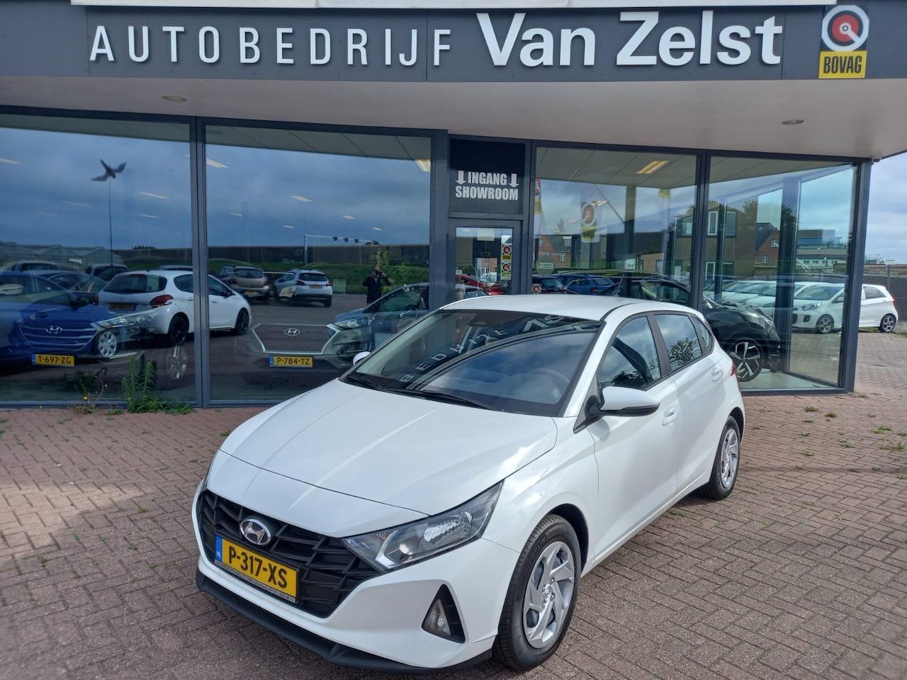 Hyundai i20 - 1.2 MPI i-Motion 1.2 MPI i-Motion, Airco, Multimedia systeem, S.O.S systeem, bluetooth telefoonverbinding, - AutoWereld.nl