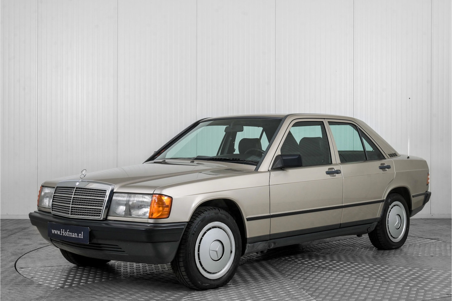 Mercedes-Benz 190-serie - 190 D 190D 1e eigenaresse maar 63000 km - AutoWereld.nl