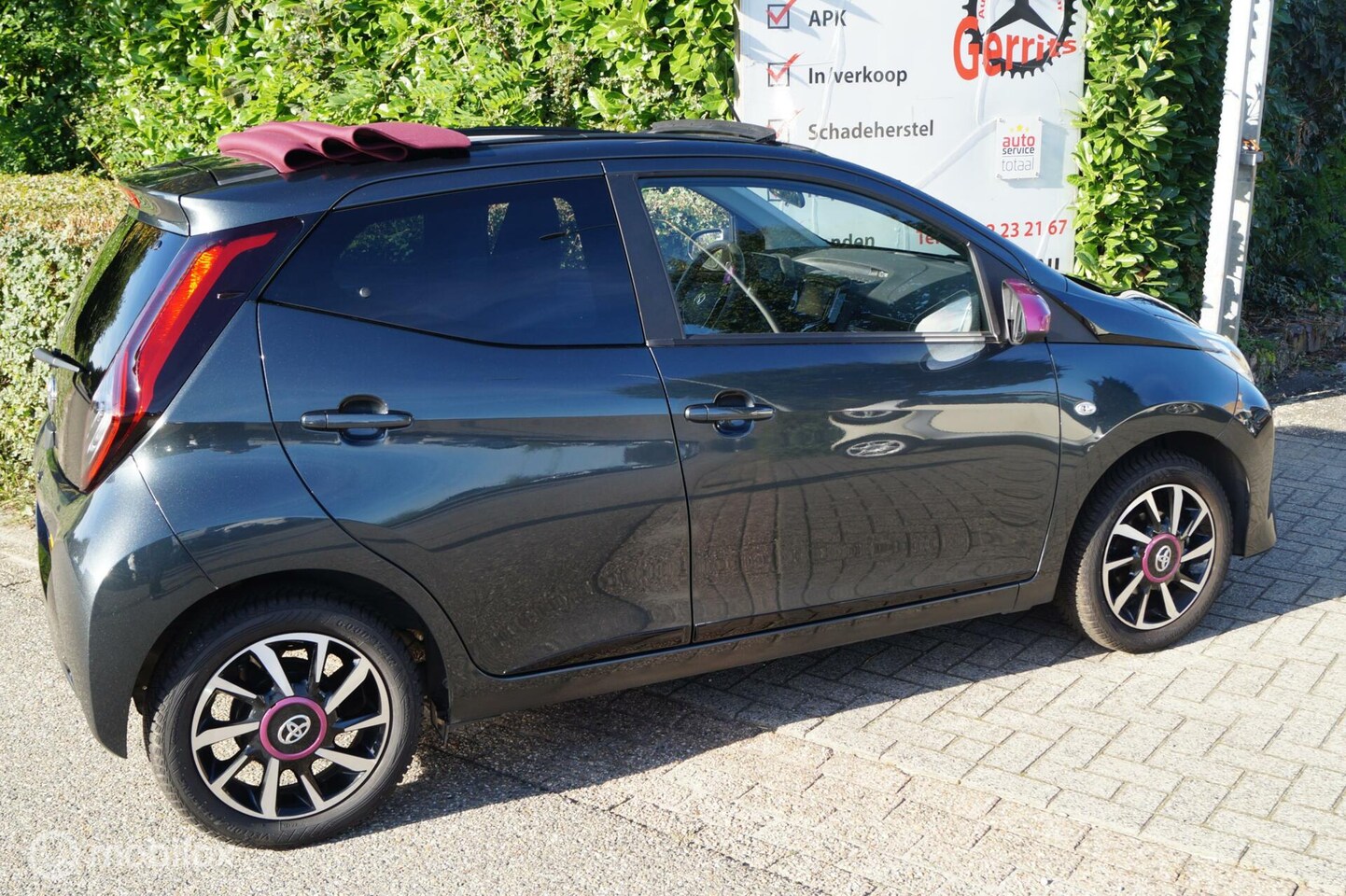 Toyota Aygo - 1.0 VVT-i x-clusiv met open dak - AutoWereld.nl