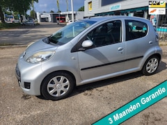 Peugeot 107 - 1.0-12V XR HALF LEDER AIRCO luxe uitvoering