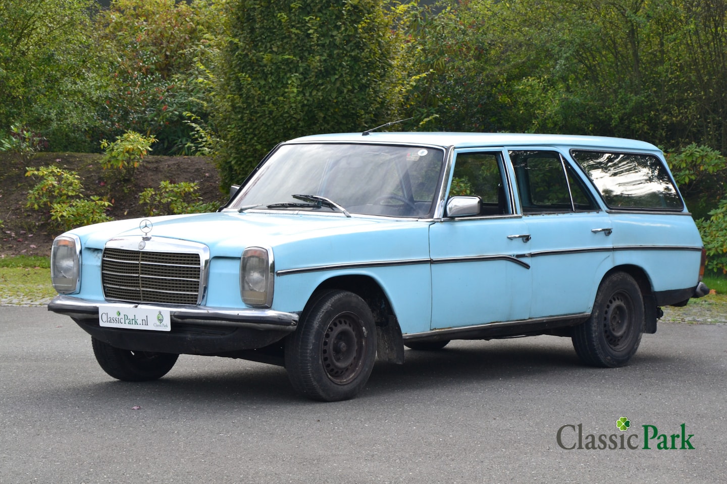 Mercedes-Benz 240 - D W115 Universal by Movauto - AutoWereld.nl