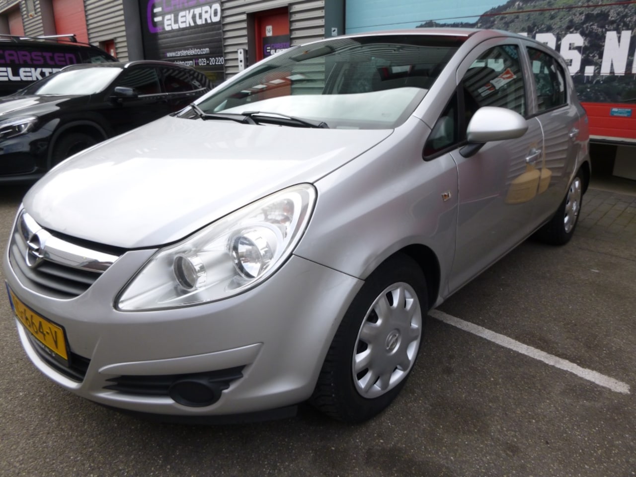 Opel Corsa - 1.2 Essentia,5deurs,ZUINIG!APK8-24 - AutoWereld.nl