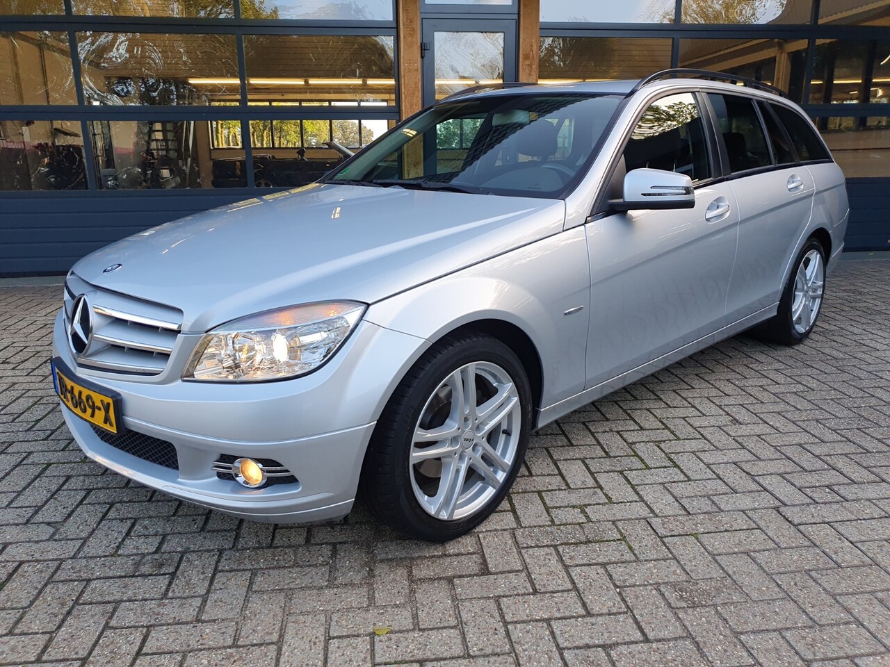 Mercedes-Benz C-klasse Estate - 180 CGI BlueEFFICIENCY NAVI *STOEL VERW *CRUISE * AFN TREKHAAK * - AutoWereld.nl