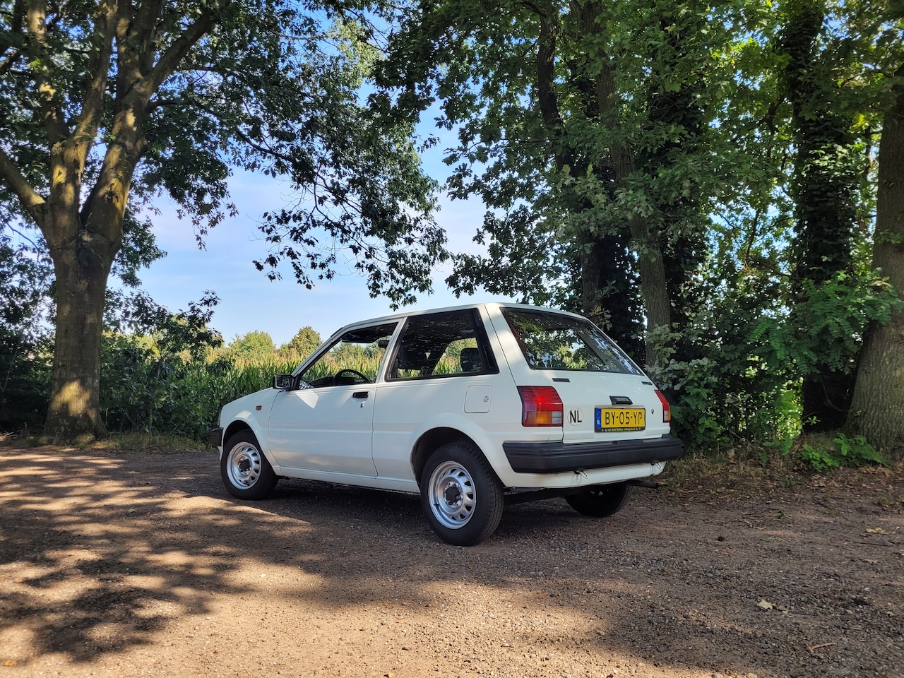 toyota-starlet-1-0-commercial.jpg