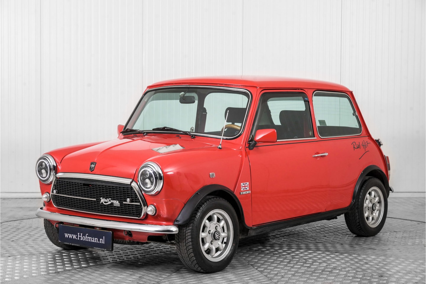 MINI 1300 - Red Hot - AutoWereld.nl