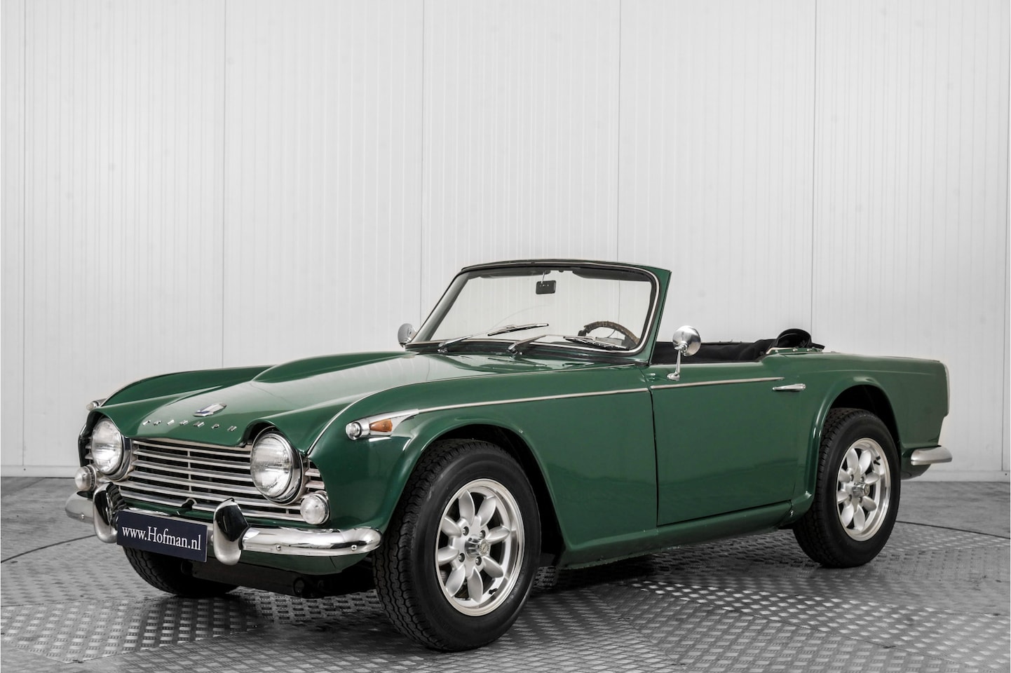 Triumph TR4 - AutoWereld.nl