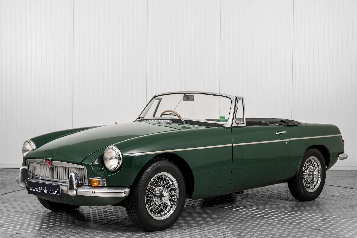 MG B type - 1.8 met 5 bak - AutoWereld.nl