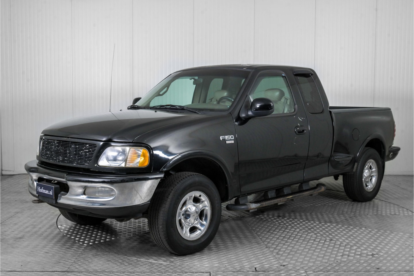 Ford F150 - USA Lariat Supercab 5.4 V8 triton 260 HP LPG 4x4 4WD 5 persoons sidestep 3500 kg trekhaak - AutoWereld.nl