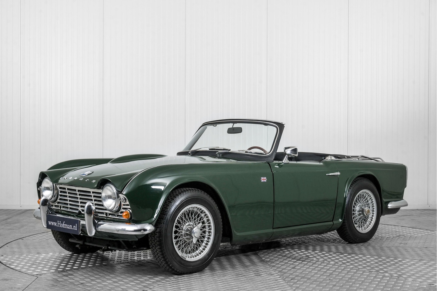 Triumph TR4 - AutoWereld.nl