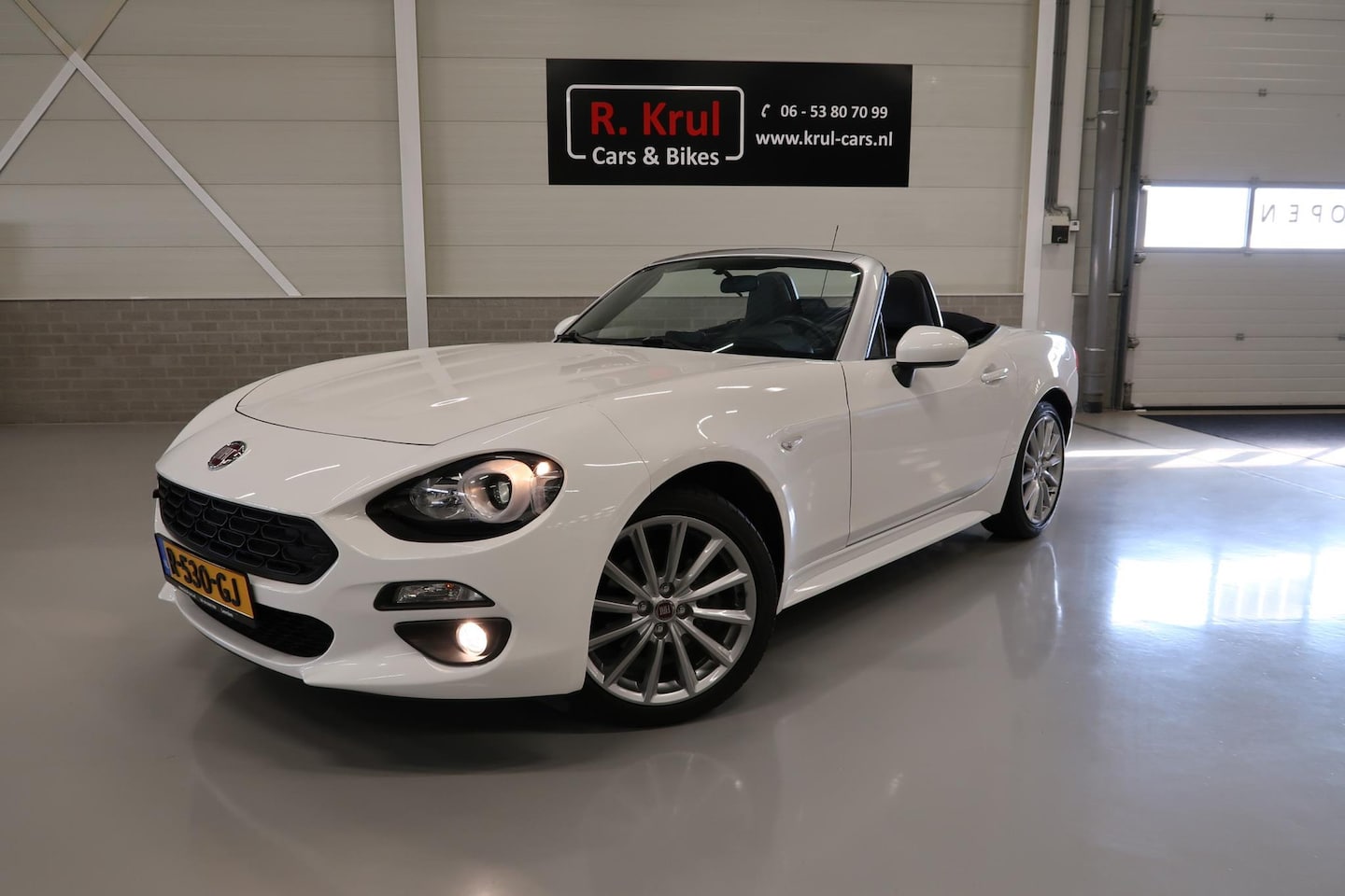 Fiat 124 Spider - 1.4 MultiAir Turbo Lusso Leer Navigatie Achteruitrijcamera Keyless entry 1e Eigenares 17 i - AutoWereld.nl