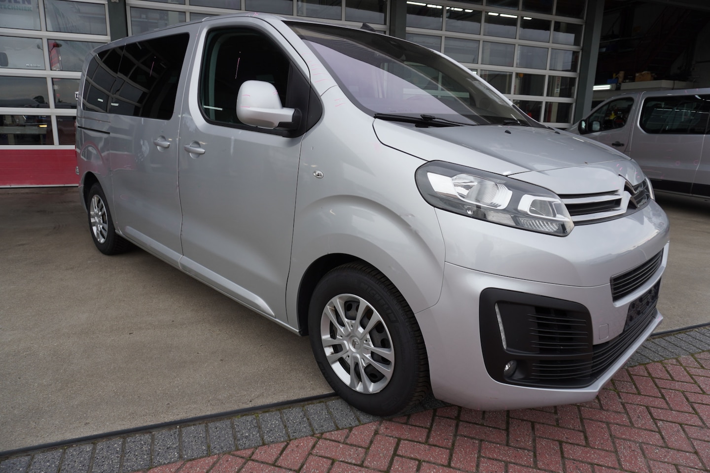 Citroën SpaceTourer - 1.6 BlueHDi 115PK M S&S Business 8 Persoons Airco/Navi - AutoWereld.nl