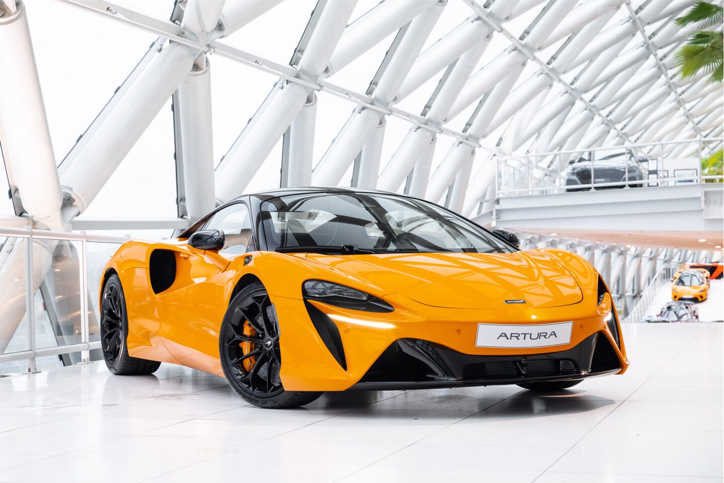 McLaren Artura - 3.0 V6 Plug-in | 680pk | CF Wing | Louvres | CF Interior | - AutoWereld.nl