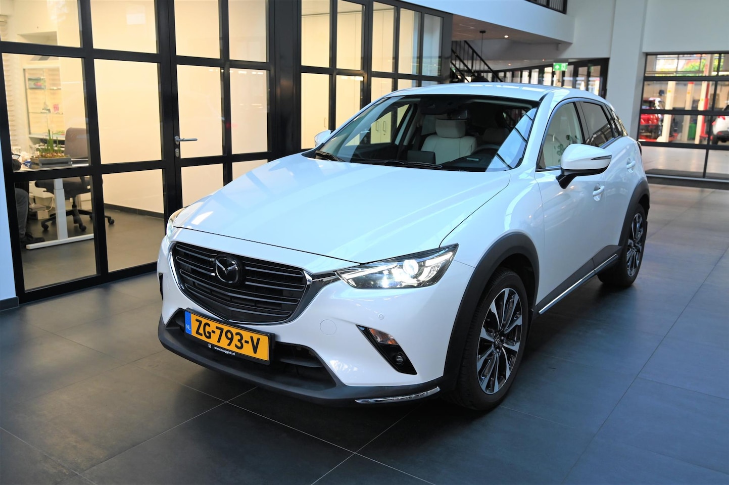 Mazda CX-3 - SkyActiv-G 120 6MT GT-M met White/Leather Pack *Trekhaak* *Dealeronderhouden* *Net binnen* - AutoWereld.nl