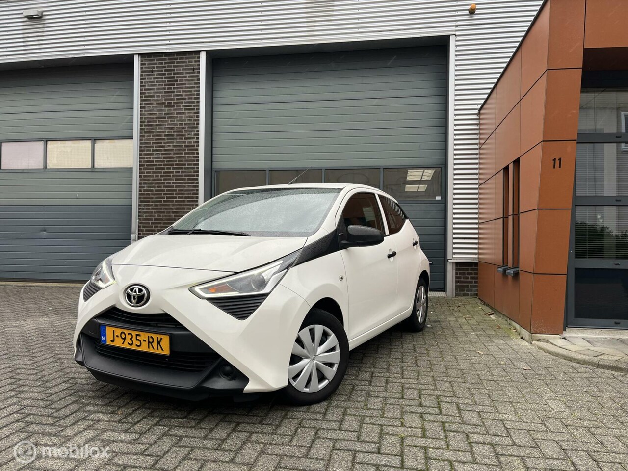 Toyota Aygo - 1.0 VVT-i x-fun 1.0 VVT-i x-fun - AutoWereld.nl