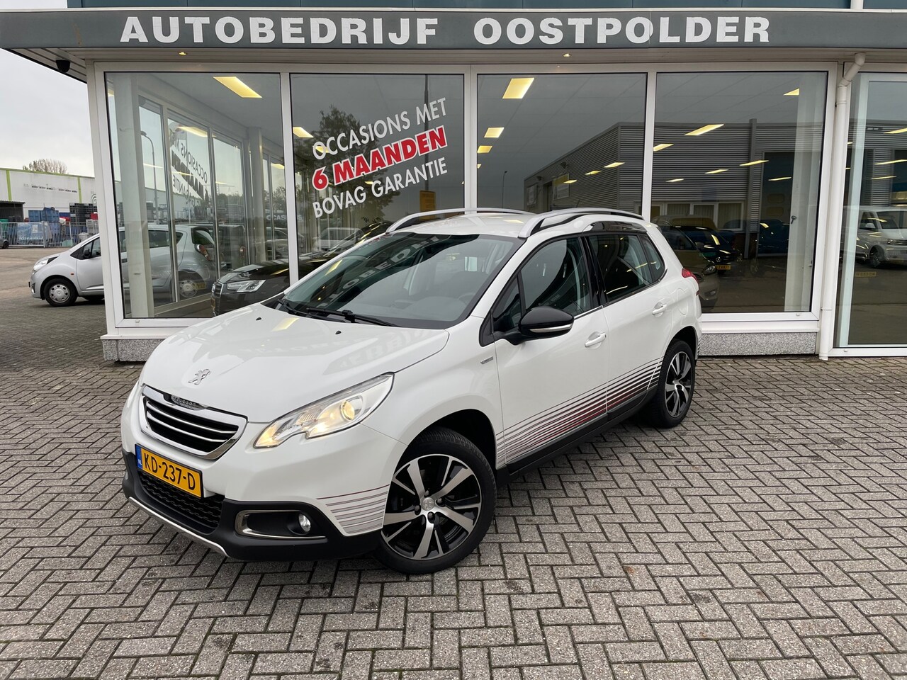 Peugeot 2008 - 1.2 PureTech Urban Cross 1.2 PureTech Urban Cross - AutoWereld.nl