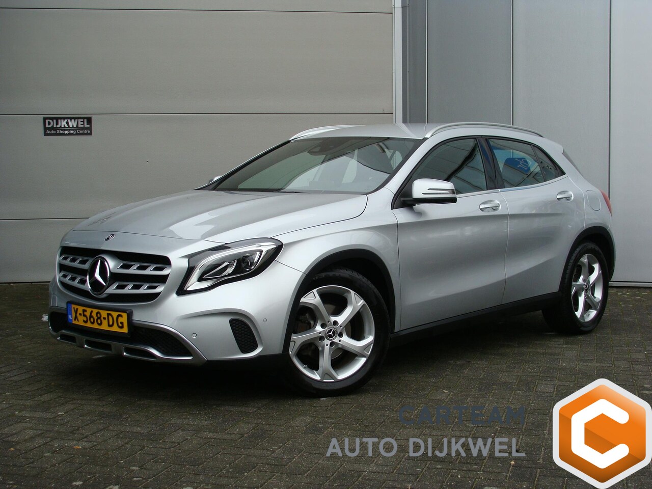 Mercedes-Benz GLA-Klasse - 180 Premium Urban - AutoWereld.nl