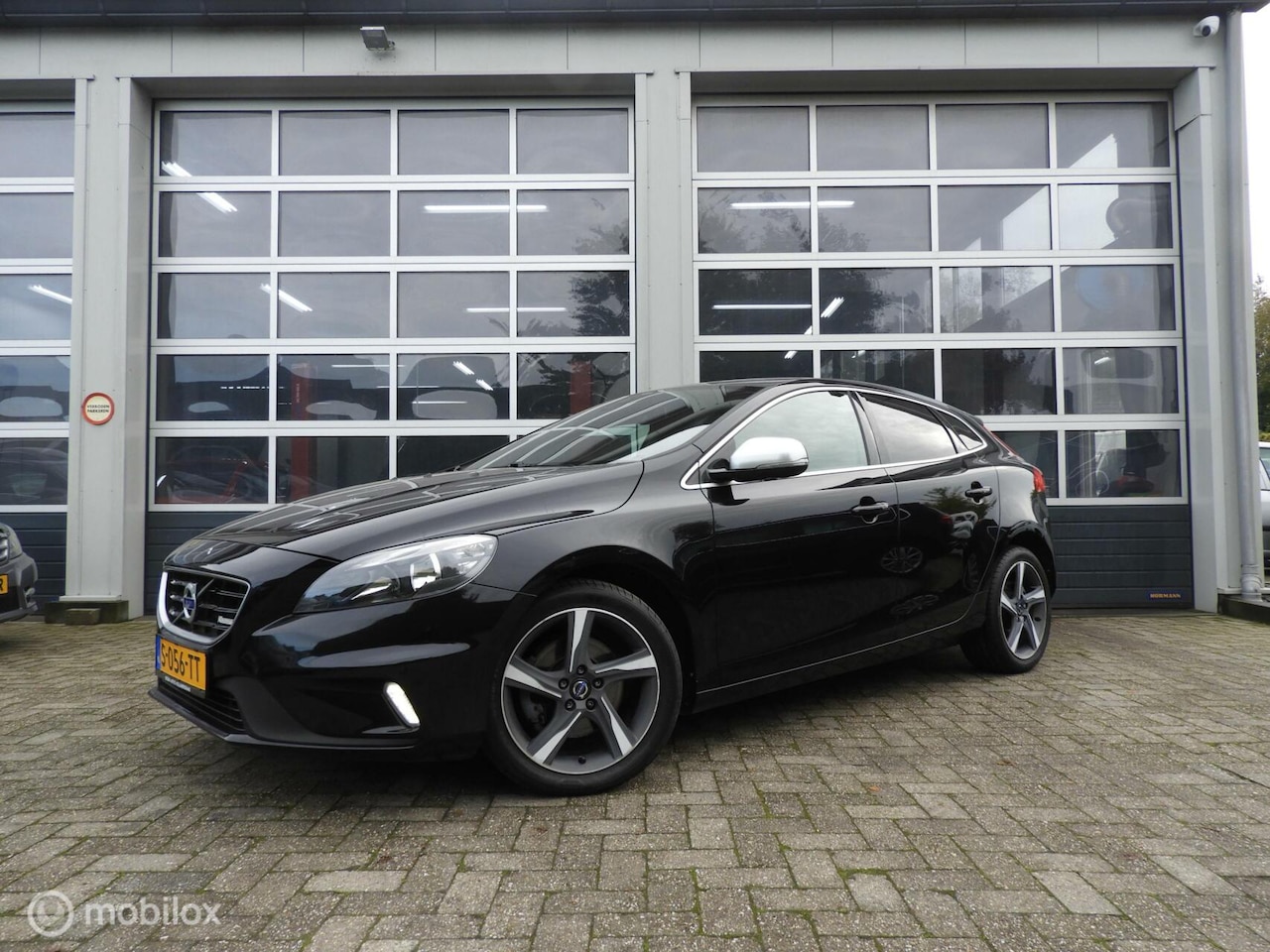 Volvo V40 - 1.6 T3 R-Design 1.6 T3 R-Design 150 PK - AutoWereld.nl