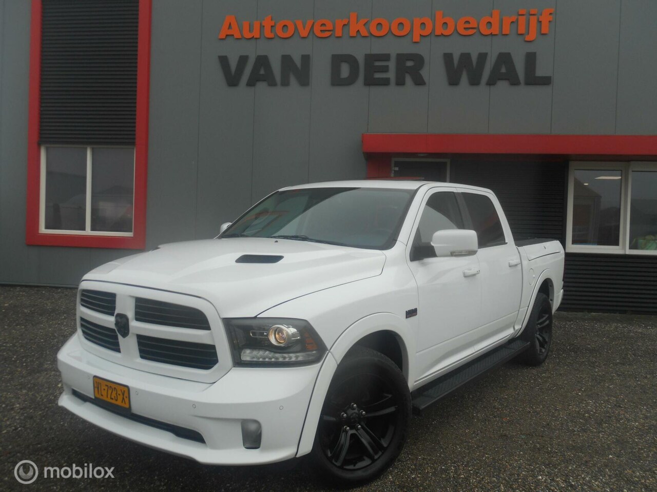 Dodge Ram 1500 - 4X4 5.7 V8 4x4 Quad Cab 6'4 Laramie - AutoWereld.nl