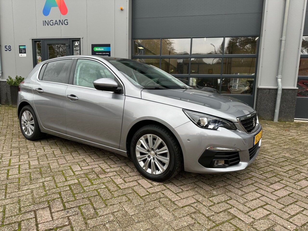 Peugeot 308 - 1.2 PureTech Allure 1.2 Pure Tech Allure - AutoWereld.nl