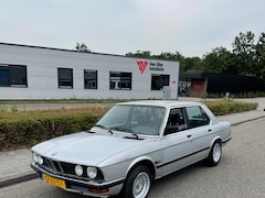 BMW 5-serie - 520i AUTOMAAT