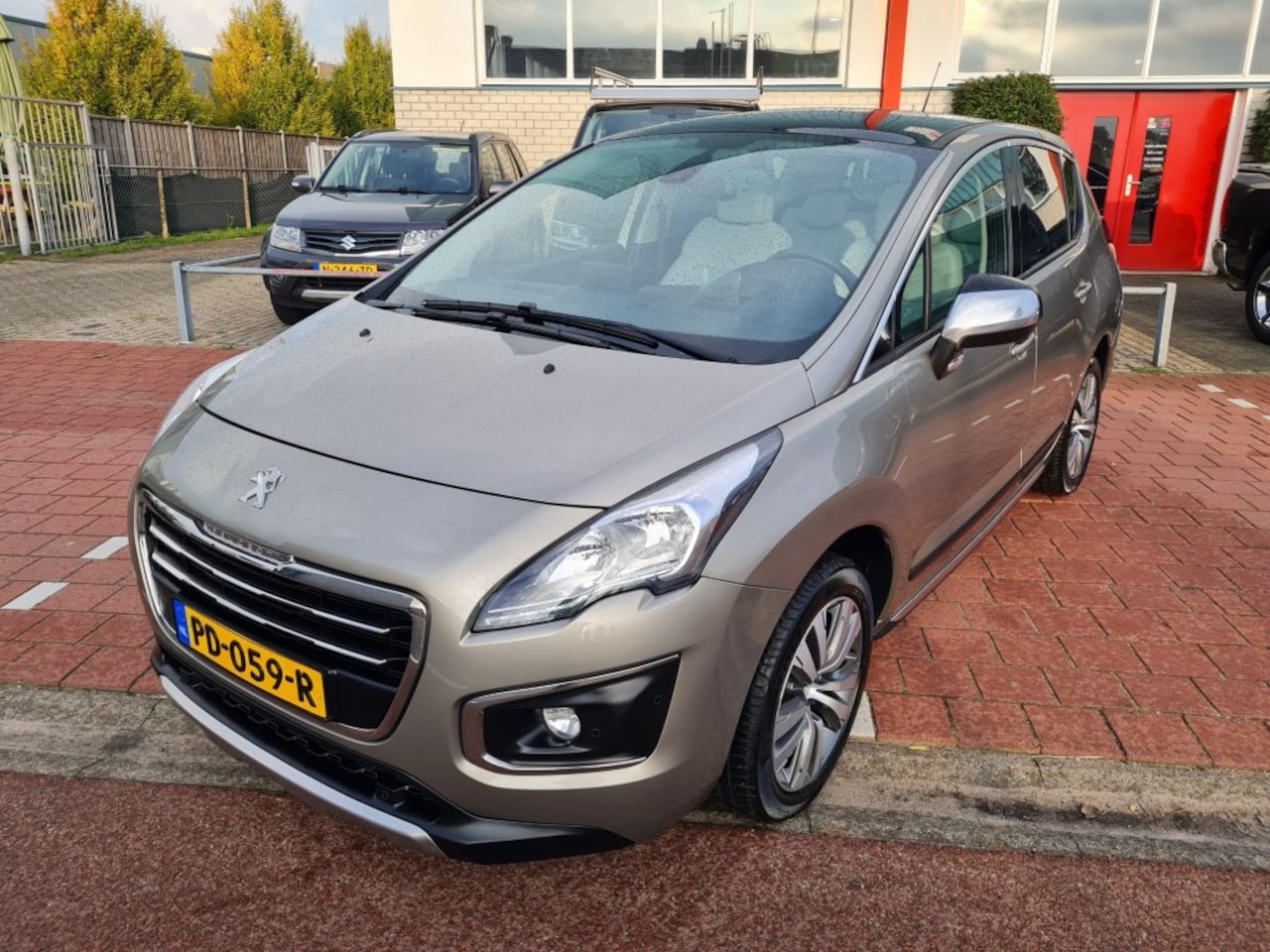 Peugeot 3008 - 1.6 THP Allure Panodak - AutoWereld.nl