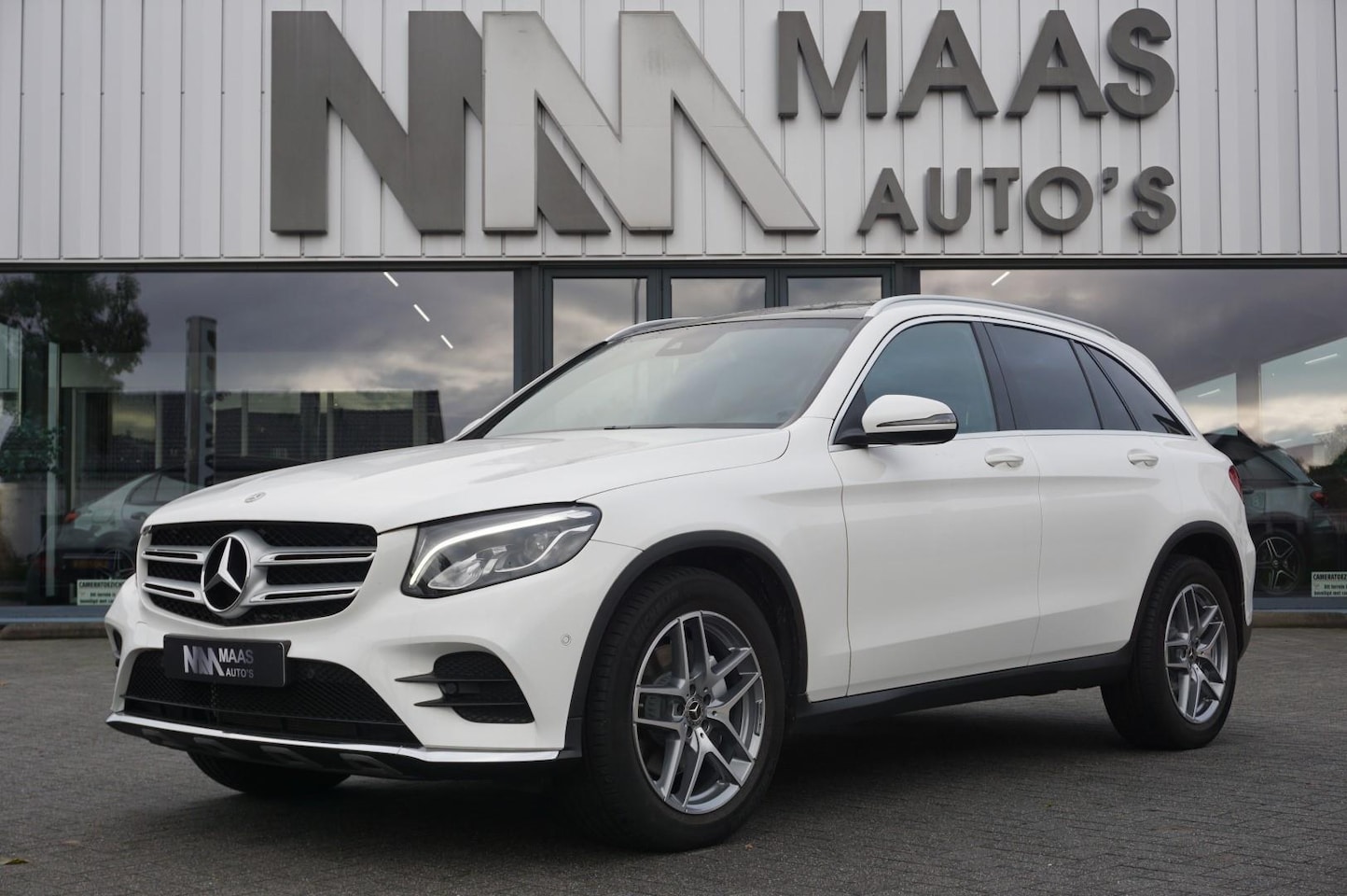 MercedesBenz GLCklasse 250 4MATIC AMG PANORAMADAK APPLE CARPLAY 2018