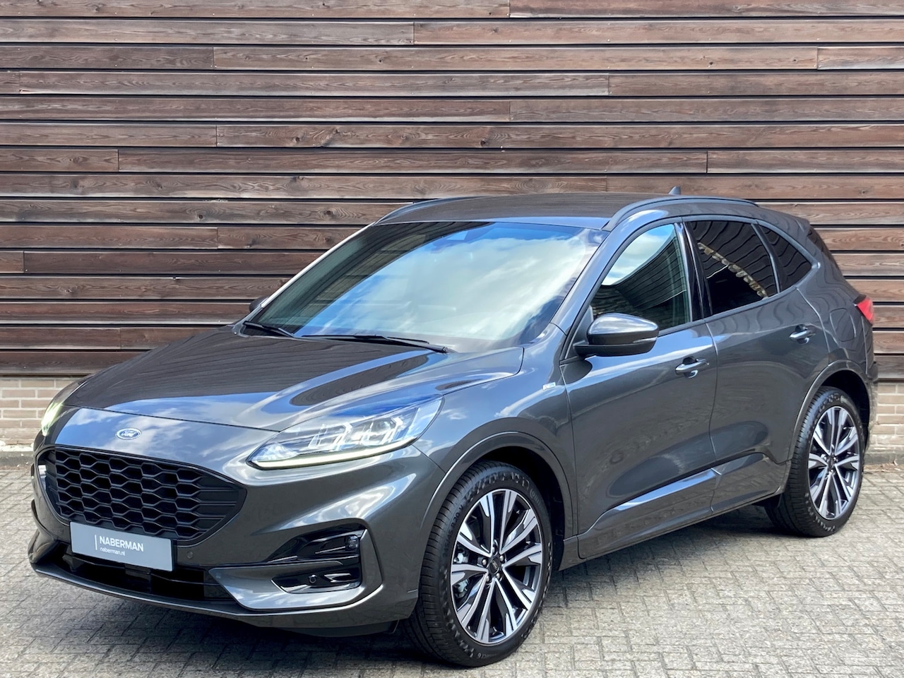 Ford Kuga - 2.5 Hybrid 190pk ST-Line | Automaat | Stoelverwarming | 1600kg Trekgewicht - AutoWereld.nl