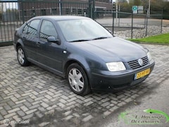 Volkswagen Bora - 1.6-16V Comfortline EXPORT