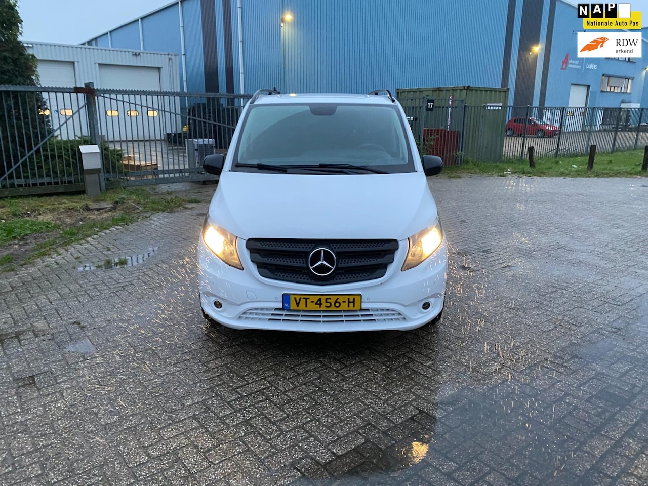 Mercedes-Benz Vito - 114 CDI Extra Lang DC Comfort Automaat !!! - AutoWereld.nl