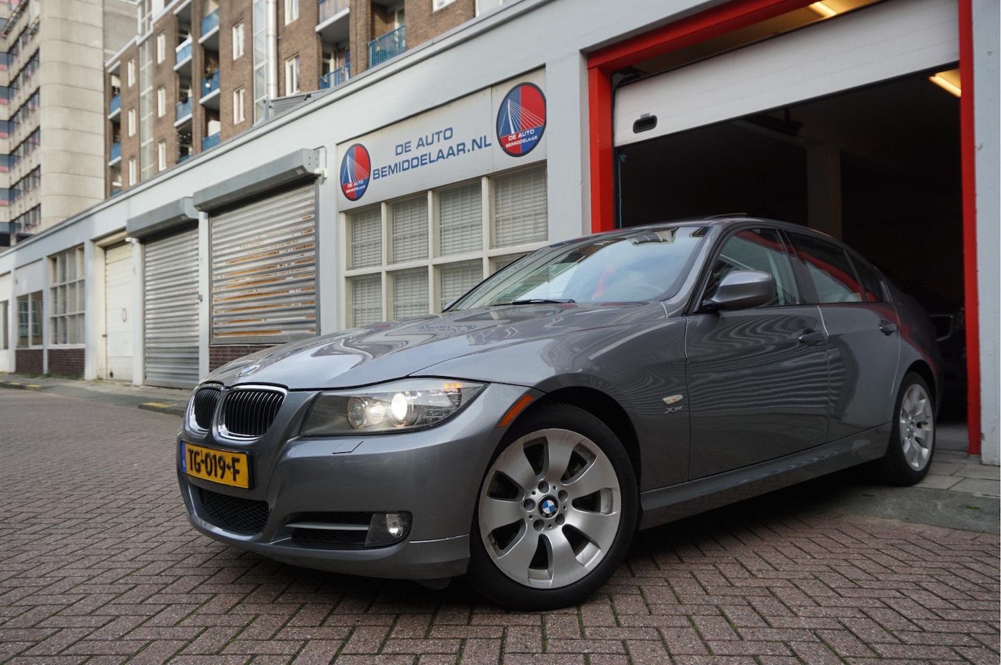 BMW 3-serie - 335xi High Executive xDrive Aut | liefhebbers auto | - AutoWereld.nl