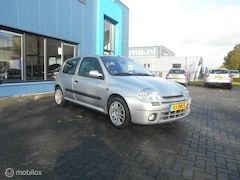 Renault Clio - 2.0-16V RS Bodyoff gerestaureerd