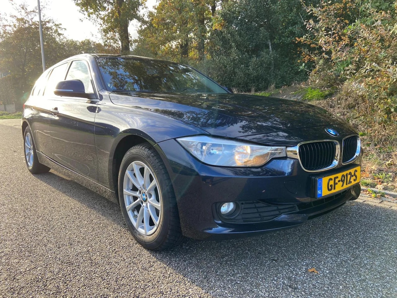 BMW 3-serie Touring - 316d Business 316d Business - AutoWereld.nl