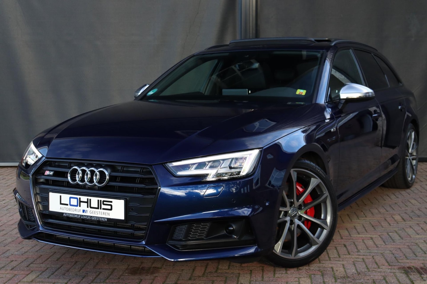 Audi A4 Avant - 3.0 S4 Pro Line Plus Pano|Trekhaak|Bom Vol! - AutoWereld.nl