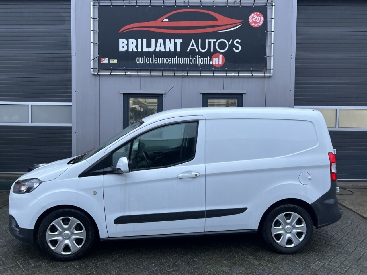 Ford Transit Courier - 1.5 TDCI Trend 1.5 TDCI Trend - AutoWereld.nl