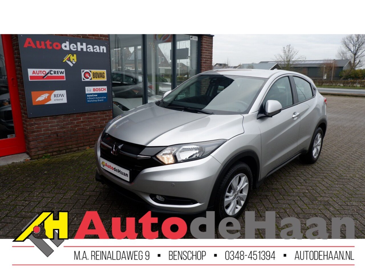 Honda HR-V - 1.5 i-VTEC Elegance Aut. Navi/Lane-ass/1e Eig/App/Clima/Winterse - AutoWereld.nl