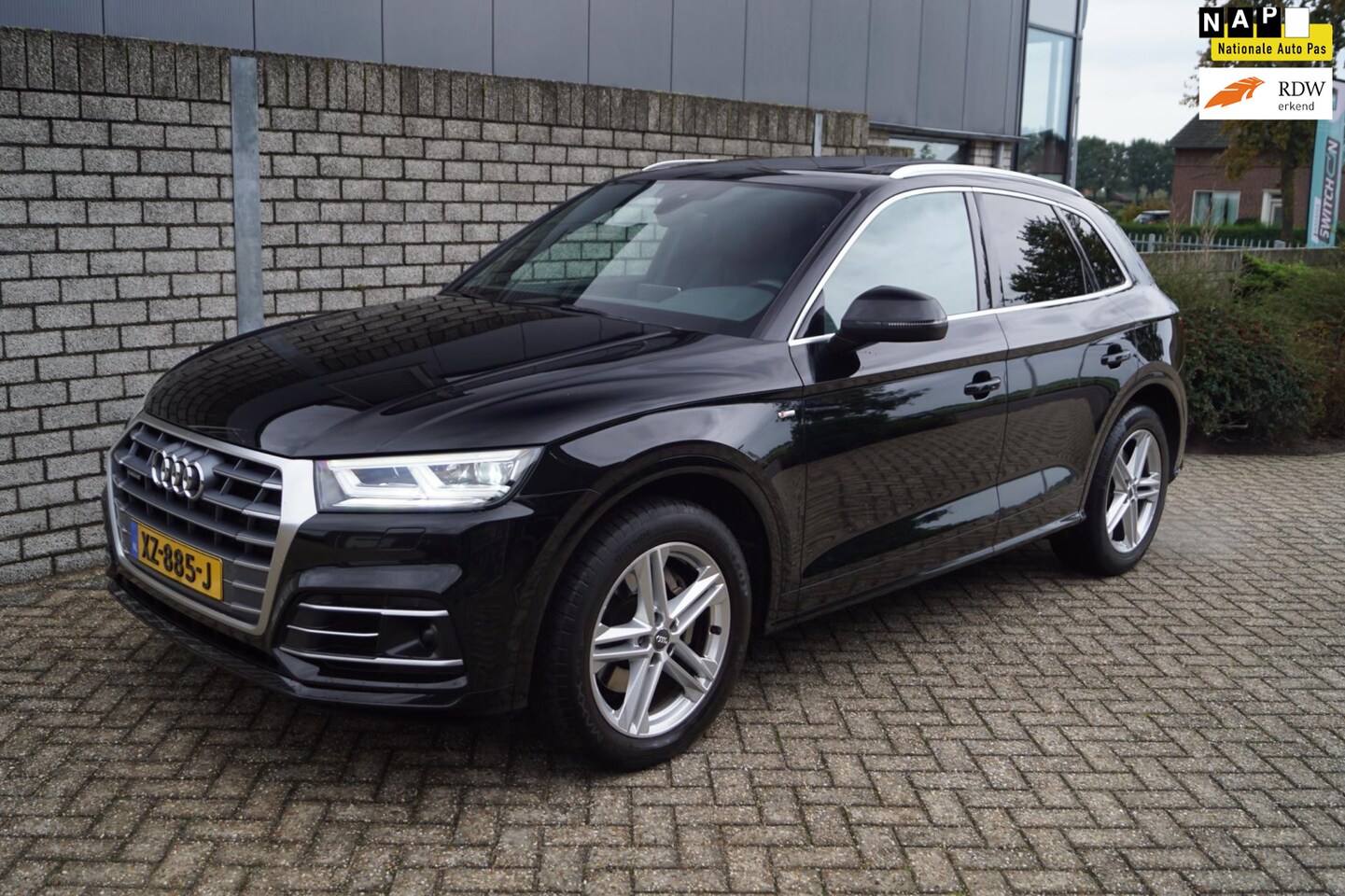 Audi Q5 - 2.0 TFSI quattro Sport S Line Edition Autom Panodak Luchtvering Navi Camera Clima Adaptiev - AutoWereld.nl