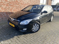 Hyundai i30 - 1.6i Dynamic Business