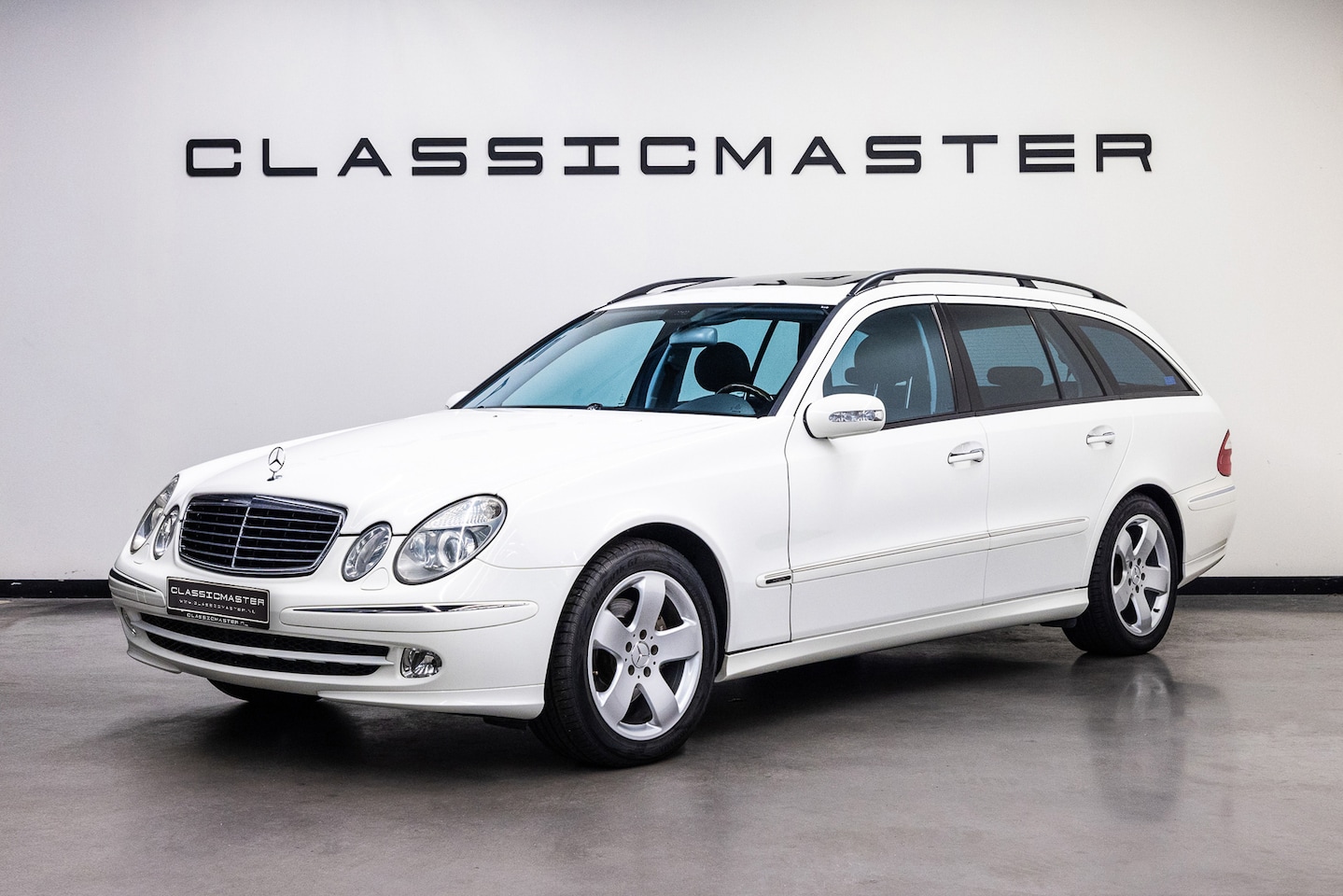 Mercedes-Benz E-klasse Combi - 500 Avantgarde Btw auto, Fiscale waarde € 6.000,- (€ 18.966,94 Ex B.T.W) - AutoWereld.nl