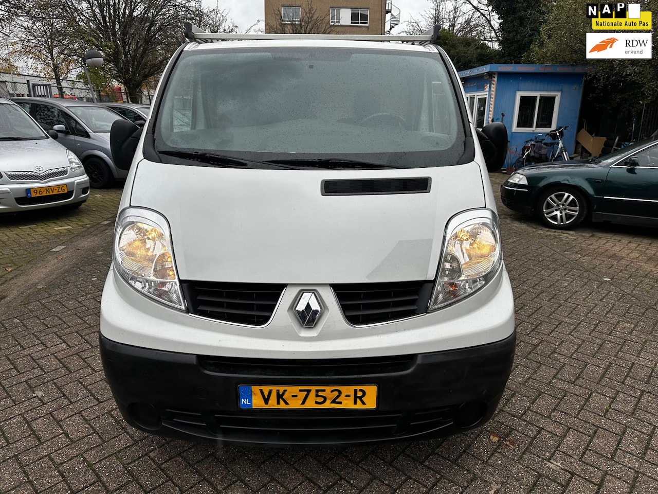 Renault Trafic - 2.0 dCi T29 L2H1 Eco Black Edition 2.0 dCi T29 L2H1 Eco Black Edition,Vol opties - AutoWereld.nl