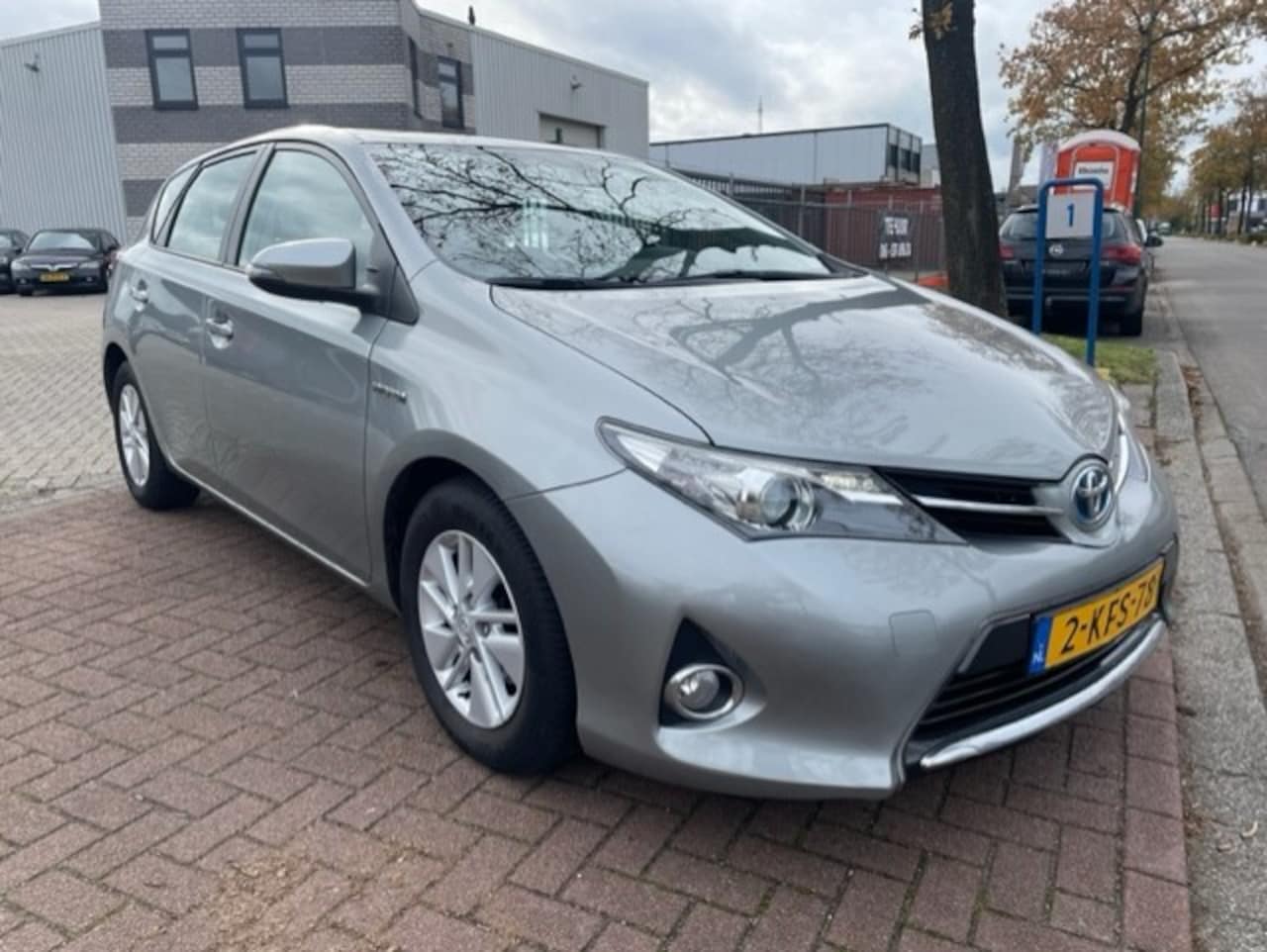 Toyota Auris - 1.8 Hybrid 5deurs Aspiration Automaat Airco/ECC,Navigatie,Camera - AutoWereld.nl