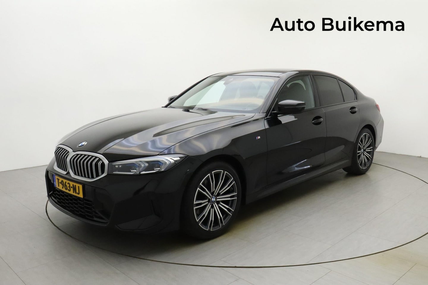 BMW 3-serie - 320i 184pk xDrive Aut M Sport NIEUW MODEL -HeadUp -Elektr Stoelen -Live Cockpit Prof -Driv - AutoWereld.nl