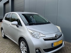 Toyota Verso S - 1.3 VVT-i Dynamic Heeft een afneembare trekhaak