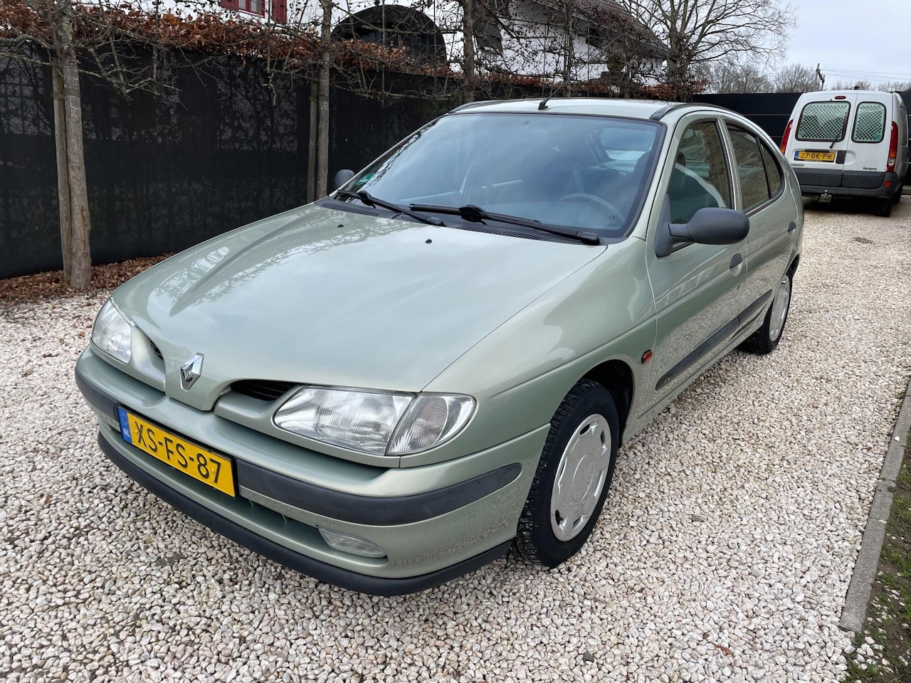 renault-megane-1-6e-rn-sport-dealer-onderhoud.jpg